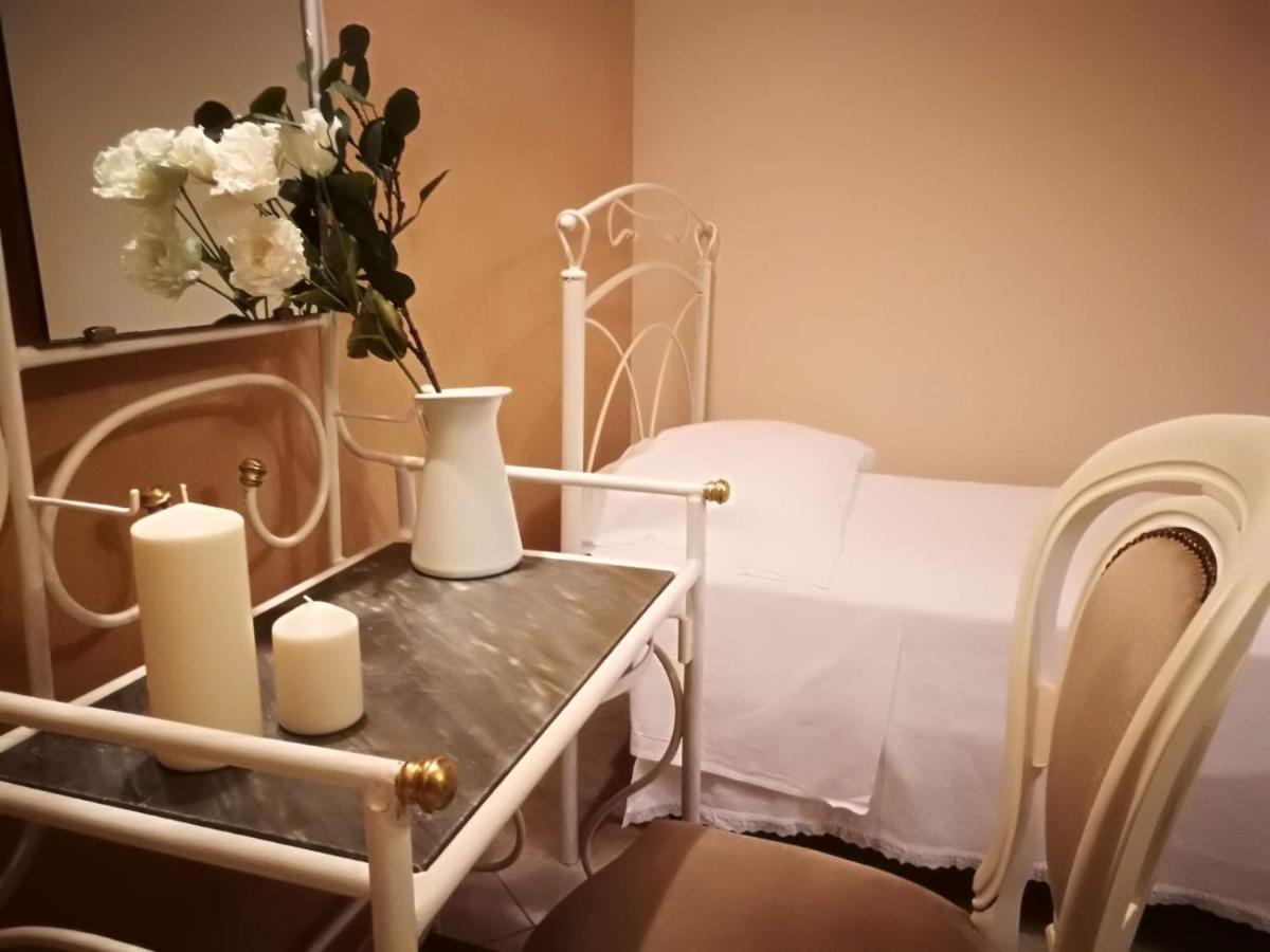 La Rosa Del Barone Bed & Breakfast Cancellara Bagian luar foto