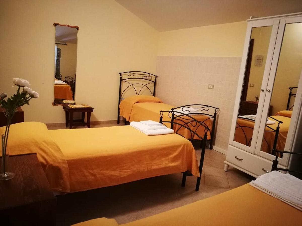 La Rosa Del Barone Bed & Breakfast Cancellara Bagian luar foto